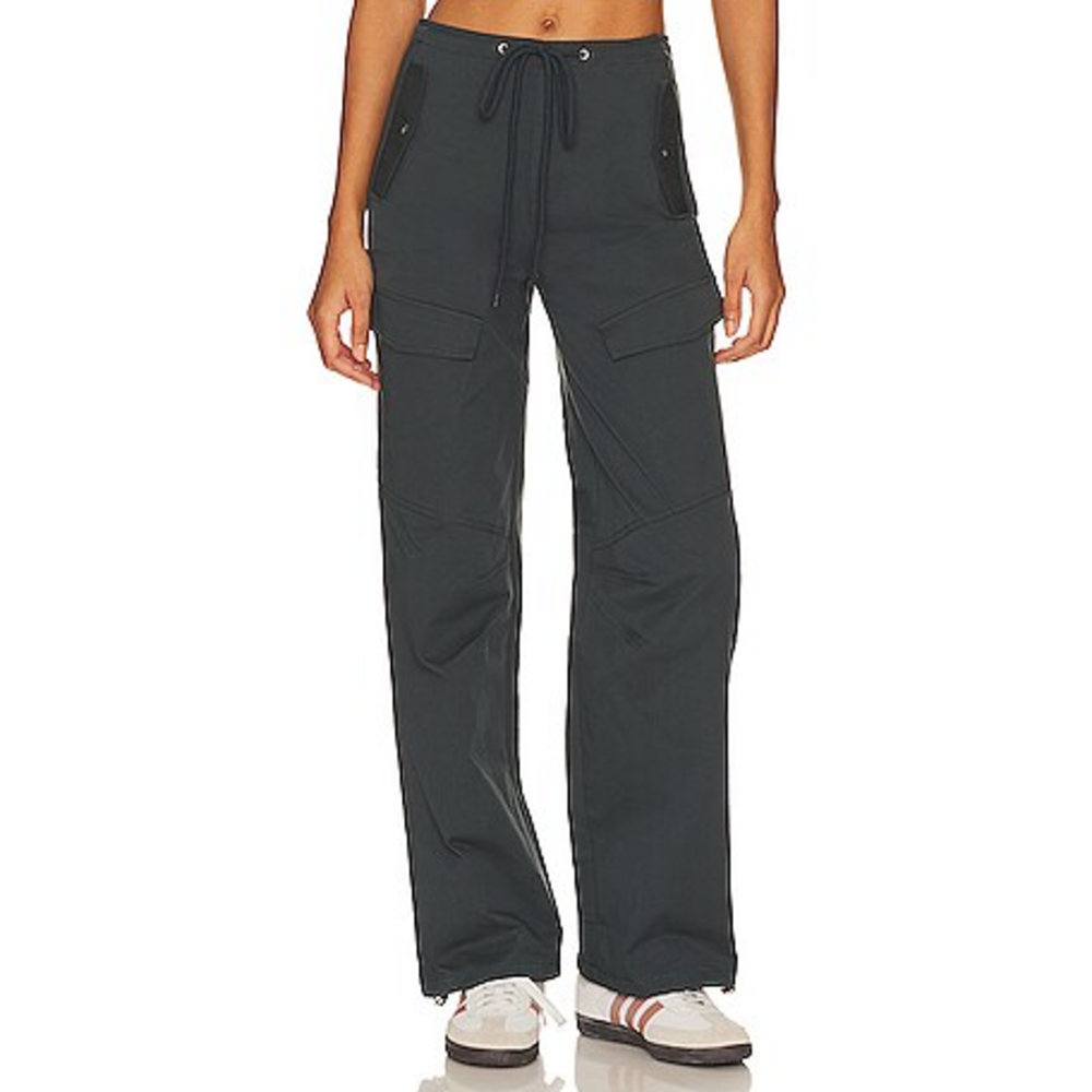 superdown Beck Cargo Pant in Storm in Black